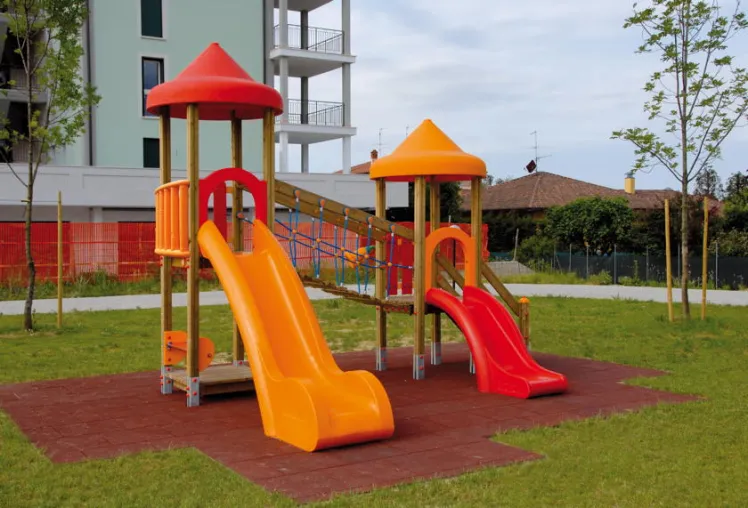 Spielturm DIN EN 1176 �Aladin Doppelturm mit Br�cke� Rutschturm DIN EN 1176